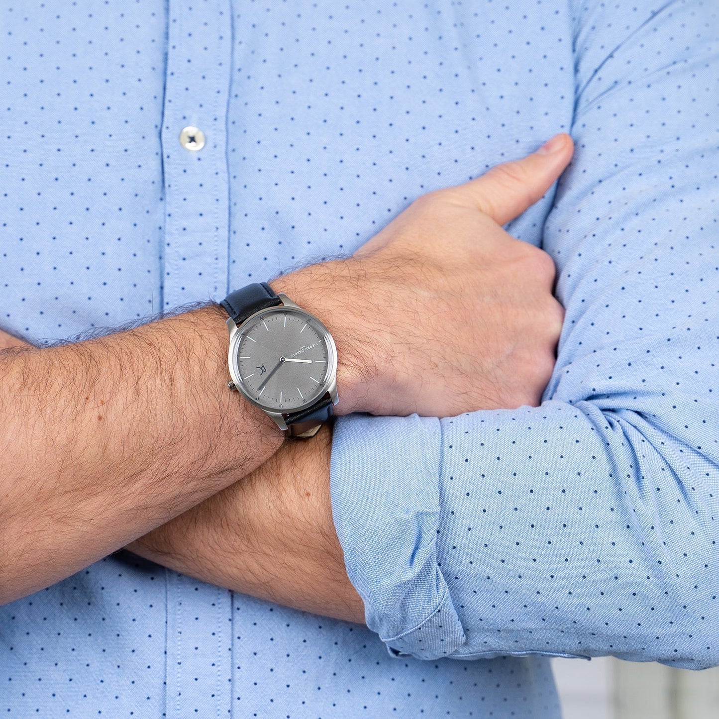 Orologio da uomo Pierre Cardin in pelle nera, quadrante grigio | Cba.4003