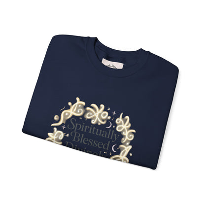 Felpa girocollo "Spiritually Blessed" — Pullover ispiratore "Spiritually Blessed, Divinely Guided" 