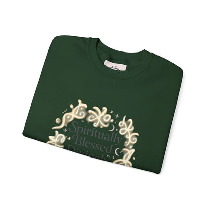 Felpa girocollo "Spiritually Blessed" — Pullover ispiratore "Spiritually Blessed, Divinely Guided" 
