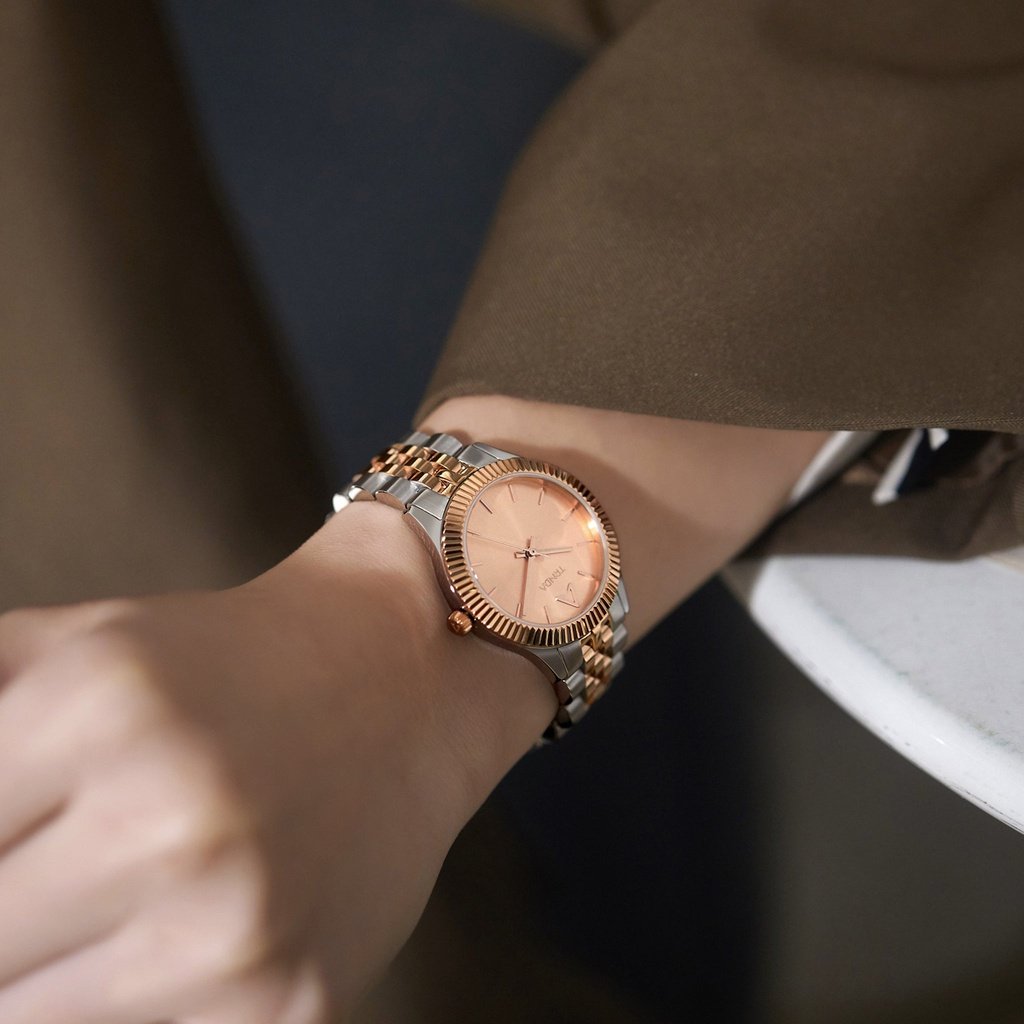 Orologio da donna Trnda in acciaio inossidabile, quadrante argento e oro rosa | Trnda32mm
