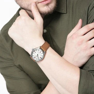 Orologio Timex da uomo in pelle marrone, quadrante bianco sporco | Tw2r38600