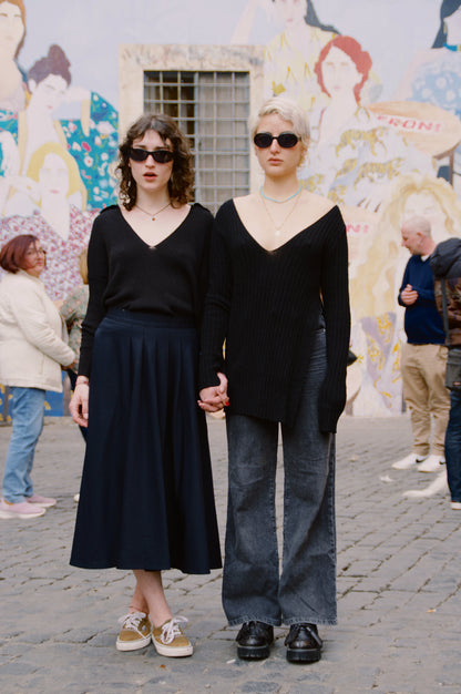 T-shirt con scollo a V e spacco laterale - Saffo