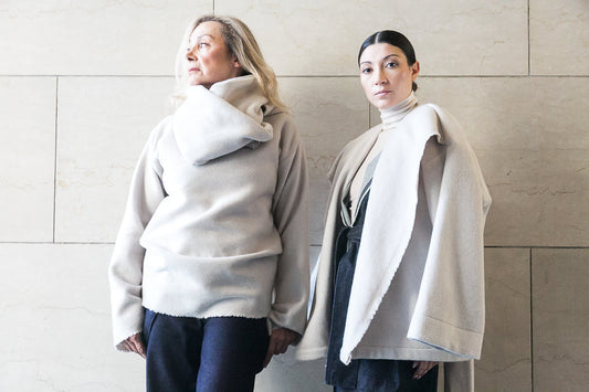 Maglione bianco in lana a collo alto