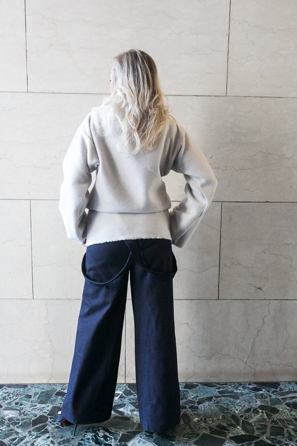 Maglione bianco in lana a collo alto