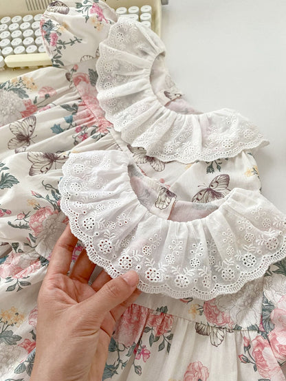 Tutina/vestito estivo a maniche corte con motivo a fiori e farfalle per neonate